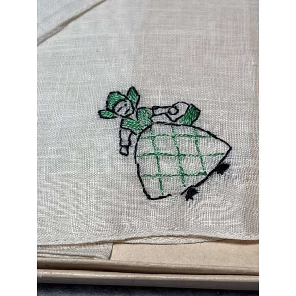 Vintage Ladies Handkerchief Set Box Embroidered Dancing Figures Bow Accent Fines - Picture 2 of 8